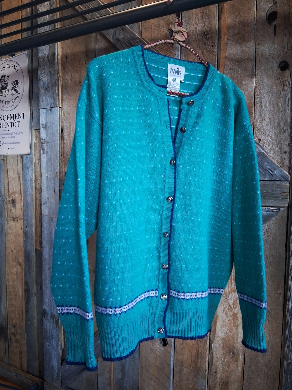 Vintage Late 80s / Early 90s TWIK by Simons Shetland Wool Cardigan 🩵